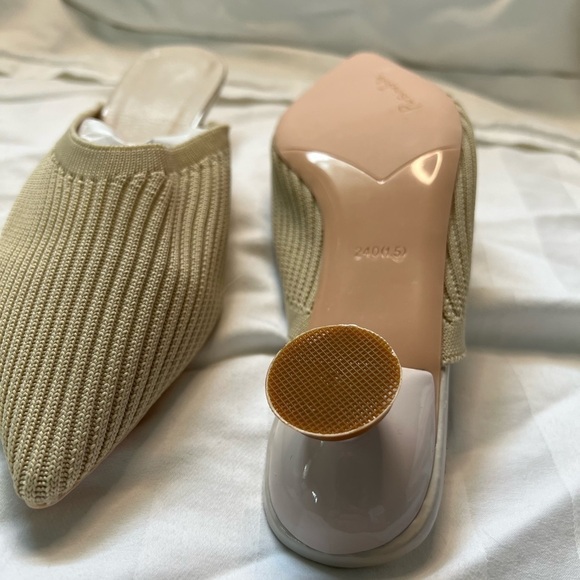 Kitten heel mule Summer color sand fabric upper stylized heels NWOT - Picture 7 of 10